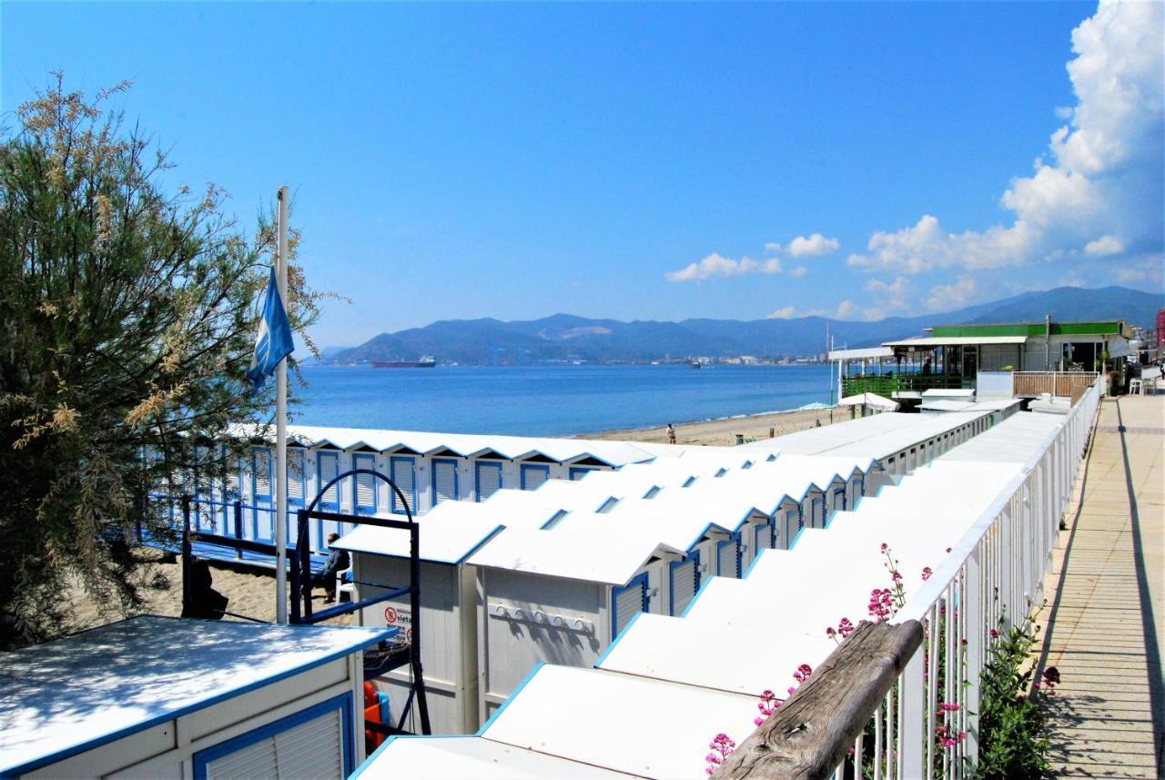 Appartamento Casa il Gabbiano Blu Savona Esterno foto